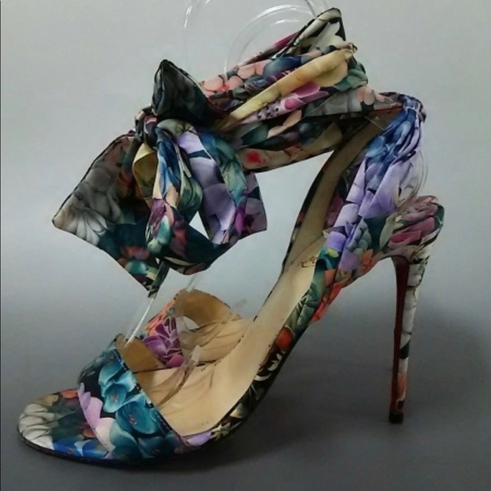 ❌Sold❌Louboutin Sandal Du Desert sz39